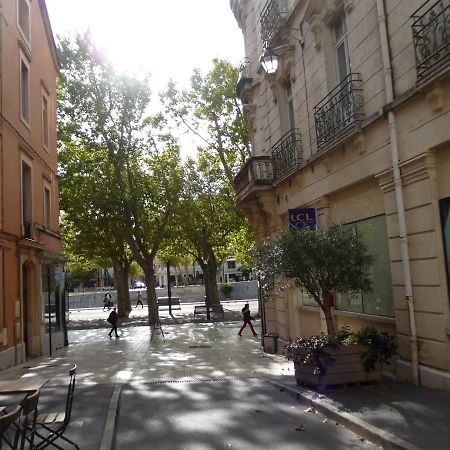 Appartement de 105m2, balcon sur Cours de la République Narbona Exterior foto