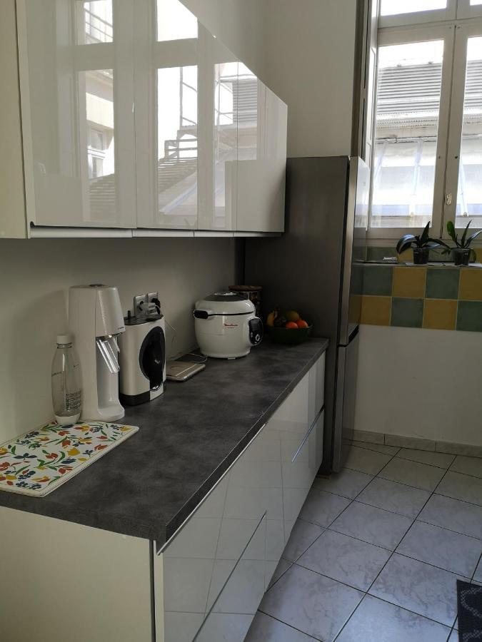 Appartement de 105m2, balcon sur Cours de la République Narbona Exterior foto