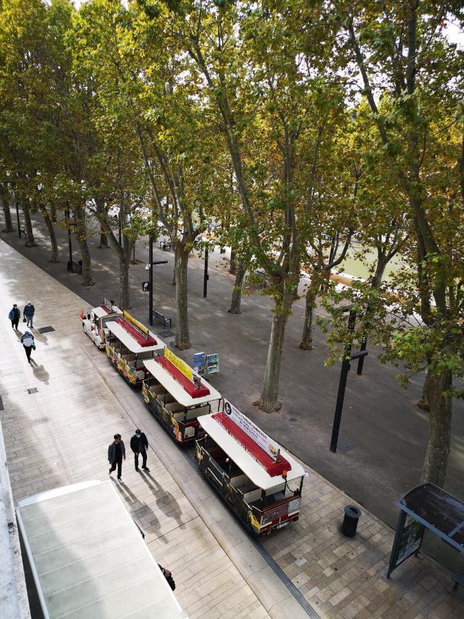 Appartement de 105m2, balcon sur Cours de la République Narbona Exterior foto